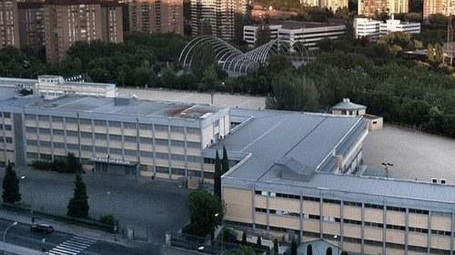 El colegio Valdeluz suspende de empleo y sueldo al profesor acusado de abusos