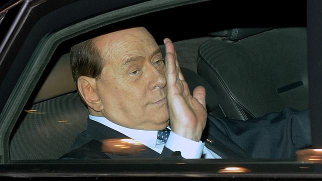 Berlusconi no apoyará un posible nuevo Gobierno encabezado por Renzi