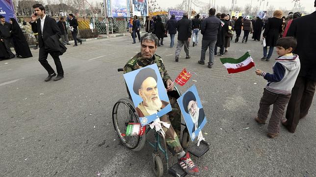 Los iraníes asisten divididos al proceso de acercamiento de Rohaní a Estados Unidos