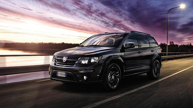 Fiat Freemont Black Code, súper equipado