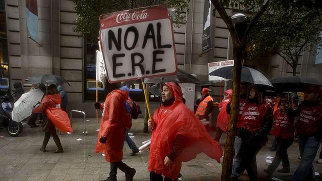 CC.OO. denuncia que Coca-Cola ejecutará despidos si no se cubren las bajas voluntarias