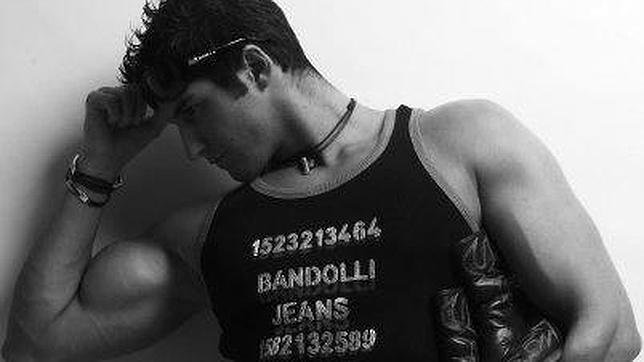 Julián Contreras liga por internet