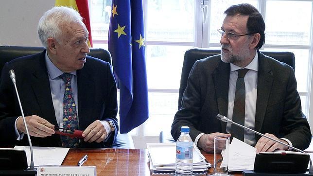 Margallo pide a los embajadores rebatir los argumentos del independentismo catalán