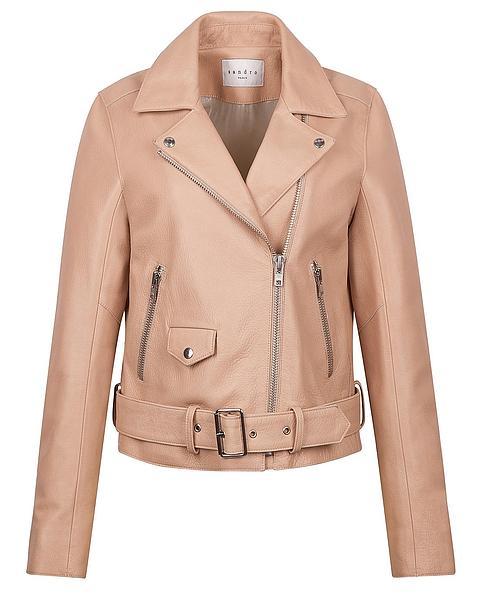 Chaqueta de cuero en tono rosa maquillaje de la firma Sandro