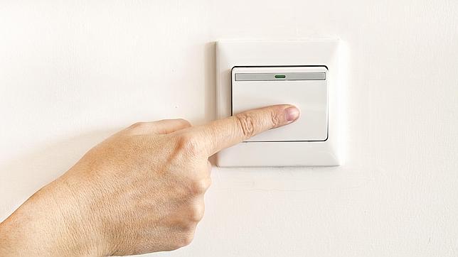 ¿Conviene contratar la nueva tarifa fija de la luz?