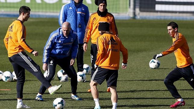 Zidane, el maestro de los jóvenes