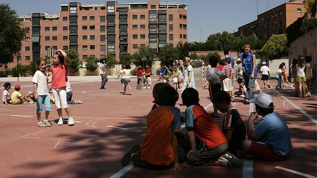 Cómo actuar cuando en el cole le dicen a tu hijo «no, tú no juegas»