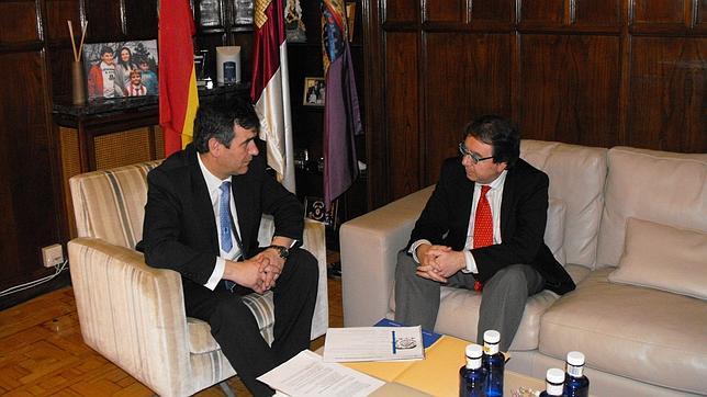 Antonio Román se reúne con el rector de la Universidad de Alcalá
