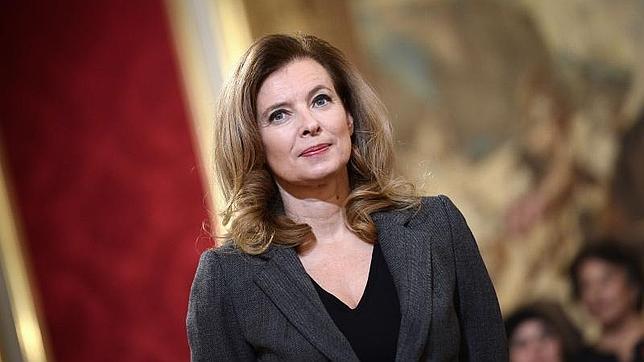 Trierweiler dice que los mensajes publicados por «Vanity Fair» son falsos