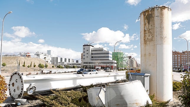 Adiós al obelisco gemelo de Vallecas