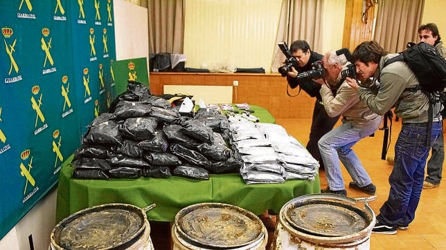 ETA busca salida en el mercado negro internacional al arsenal que oculta