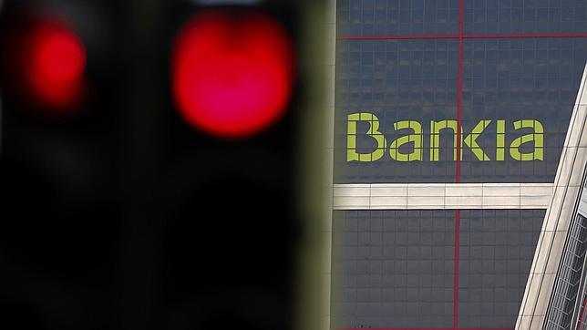 Bankia cierra la venta de tres carteras de créditos por 713 millones de euros