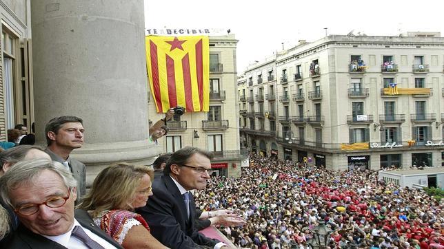 Artur Mas culmina su desafío e incluye a la Comunidad Valenciana en los actos por la independencia