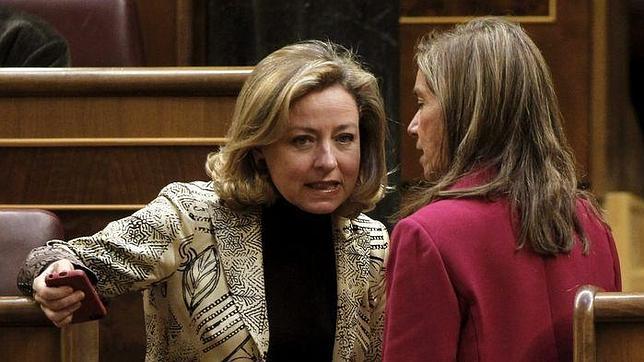 Quevedo habla de la consulta sobre el petróleo y Rajoy recuerda lo «cara» que es la energía