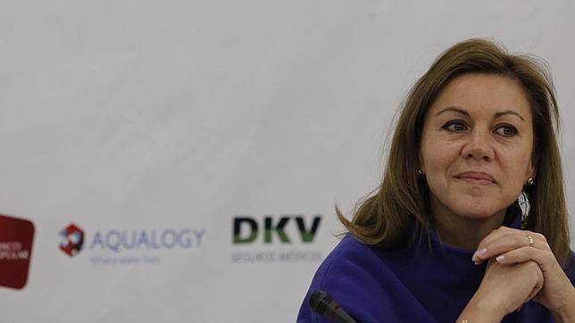 Cospedal denuncia los «acosos indescriptibles» a las familias de los políticos