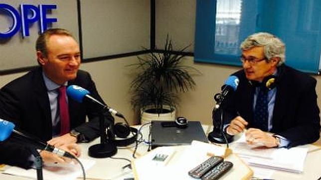 Fabra: «Los diputados procesados tendrán que dejar el escaño o el grupo popular»