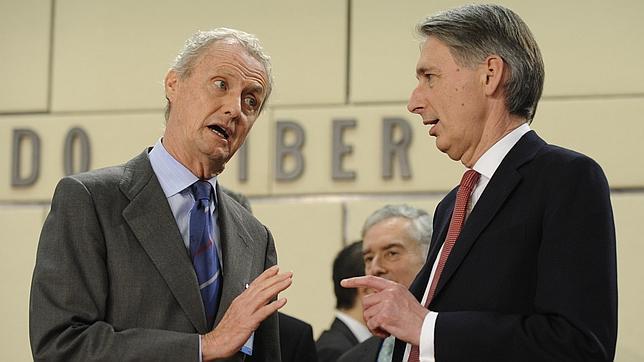 Morenés dice a EE.UU. que España estudia la petición de más marines en Morón