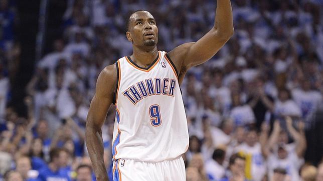 Ibaka guía a los Thunder y Calderón no pudo con Parker