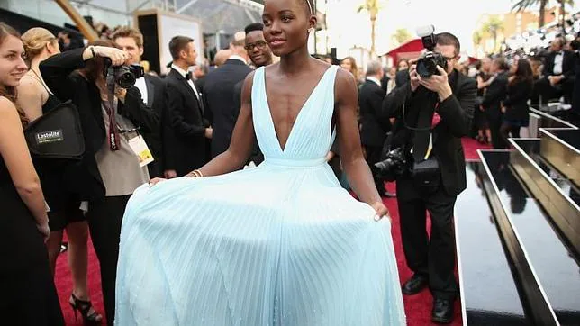 El protagonista de los Oscar 2014: el vestido de Lupita Nyong'o