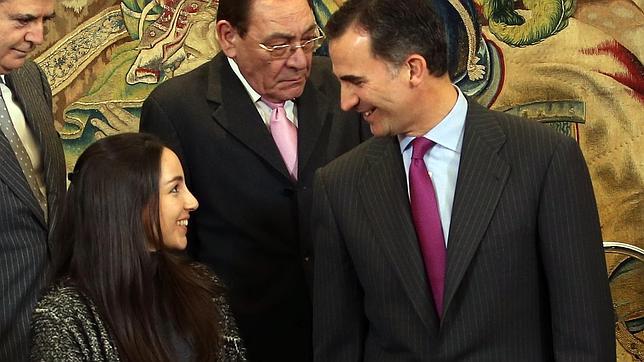 El Príncipe recibe a la nieta de Suárez