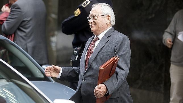 Ruz imputa al hijo de Ángel Sanchís por ayudar a Bárcenas a blanquear dinero