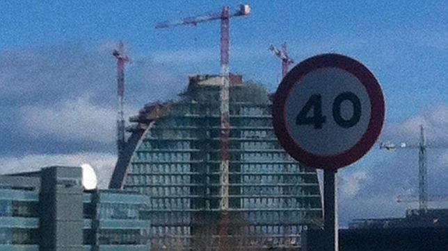 La Vela del BBVA será el edificio más grande de Europa iluminado con luces led