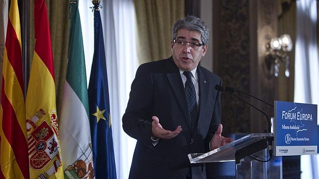 La Generalitat acusa a Rajoy de hacer una «reforma encubierta» de la Constitución