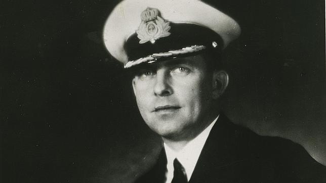 Pablo I, el Rey de Grecia que trabajó como mecánico en una fábrica de coches