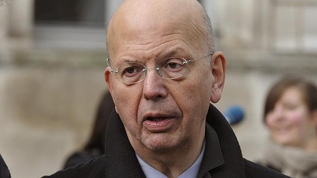 Nicolas Sarkozy y Carla Bruni se querellan contra Patrick Buisson