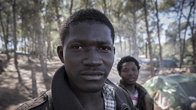 Marruecos y Guardia Civil impiden que 700 inmigrantes salten la valla de Melilla