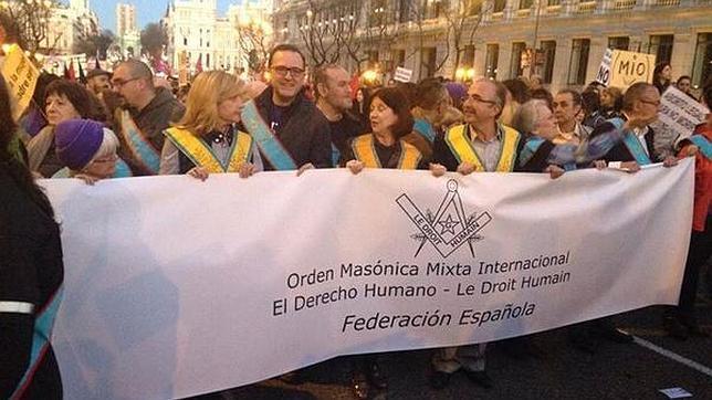 Los masones se exhiben en las calles de Madrid