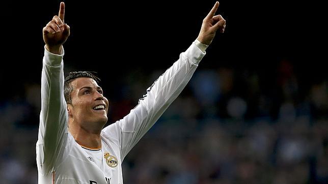 Media estocada del Madrid a la Liga tras golear al Levante