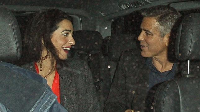 De Stacey Keibler a Amal Alamuddin, Clooney cambia de chica