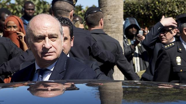 Interior condecora a las víctimas del 11-M