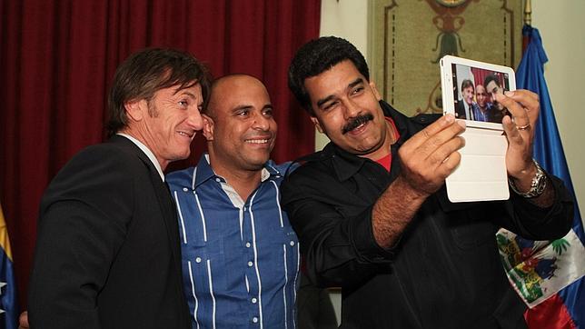 Nicolás Maduro ficha a Sean Penn como su portavoz en Estados Unidos