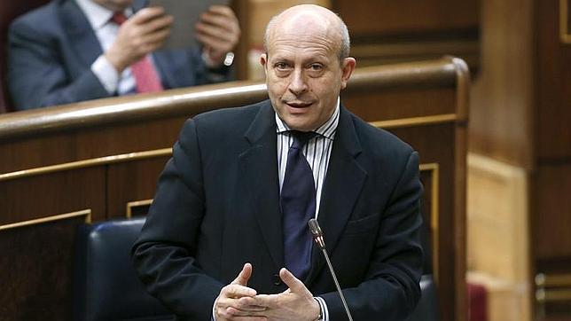 Wert anuncia un decreto para resolver los problemas de homologación de títulos «pre-Bolonia» en el extranjero