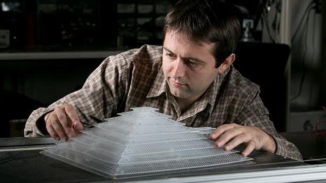 El manto de invisibilidad con forma de pirámide del Pentágono