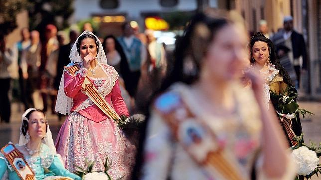 Rosa López, fallera por un día