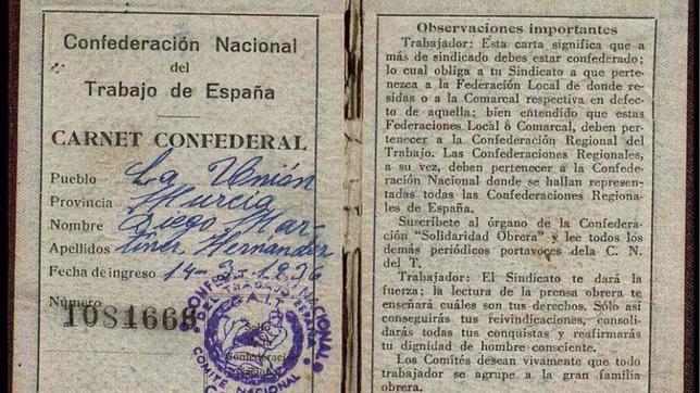 Archivo de Salamanca: la Generalitat entrega papeles a entidades «impostoras»