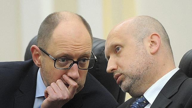 Ucrania prepara un plan para replegar sus soldados de la península de Crimea