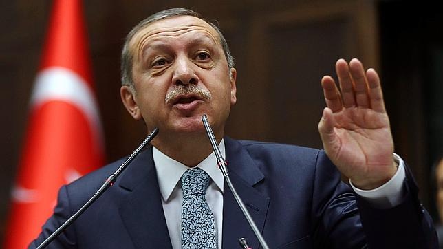 Erdogan bloquea Twitter en Turquía
