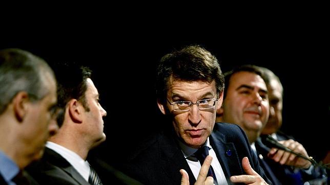 Núñez Feijóo apela a «no minimizar la internacionalización» para salir de la crisis