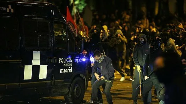 Madrid evalúa los daños del 22-M y la Policía Municipal se querella contra los detenidos