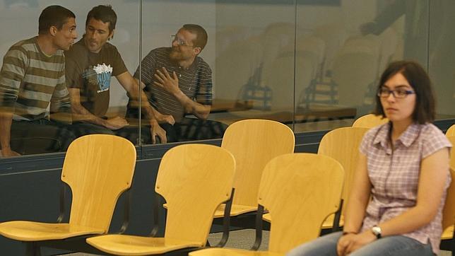 Nexo de los vándalos del 22-M con Resistencia Galega y proetarras