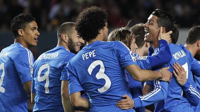 Ronaldo mantiene su idilio con el gol en Sevilla