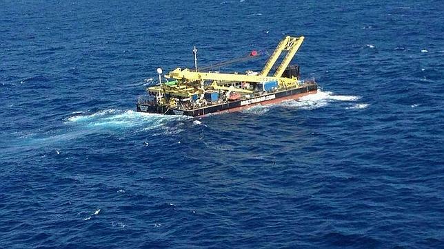 «Ha caído un Boeing 737 y está flotando, no se ha hundido; movilicen todos los medios»