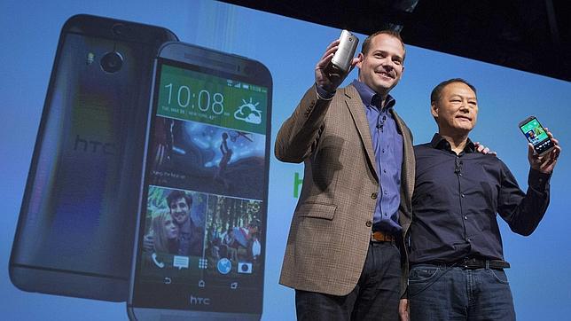 «Si quieres comprar un producto de plástico barato, elige el Samsung Galaxy S5»