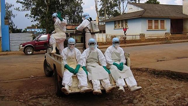El virus del Ébola llega a la capital de Guinea y salta a Liberia y Sierra Leona