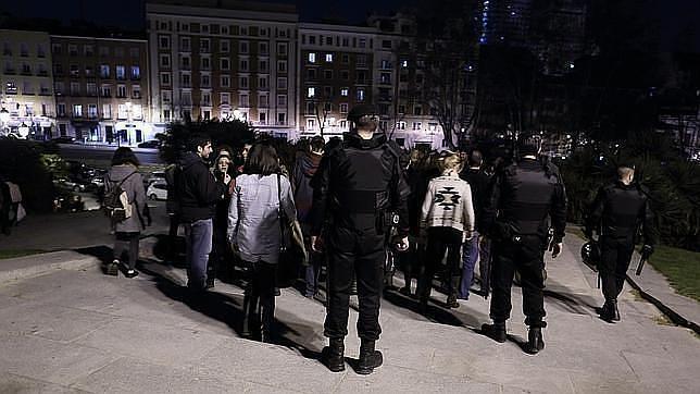 Ofensiva contra el botellón: 115 denuncias al día en Madrid