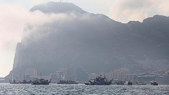 Las mafias controlan el contrabando de tabaco desde Gibraltar